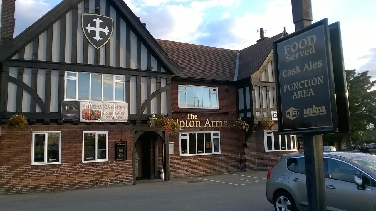 Upton Arms Hotel Понтефракт Экстерьер фото